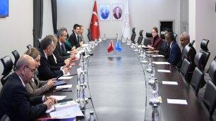 MINISTER ÖZER HAD A MEETING WITH HIS SOMALIAN COUNTERPART MOHAMED